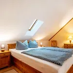 Apartment Haus Albatros 5 *